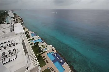 ホテル Peninsula Grand コスメル メキシコ